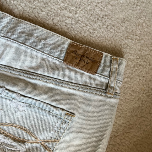 Abercombie and Fitch Denim Shorts | 4 - Picture 6 of 7